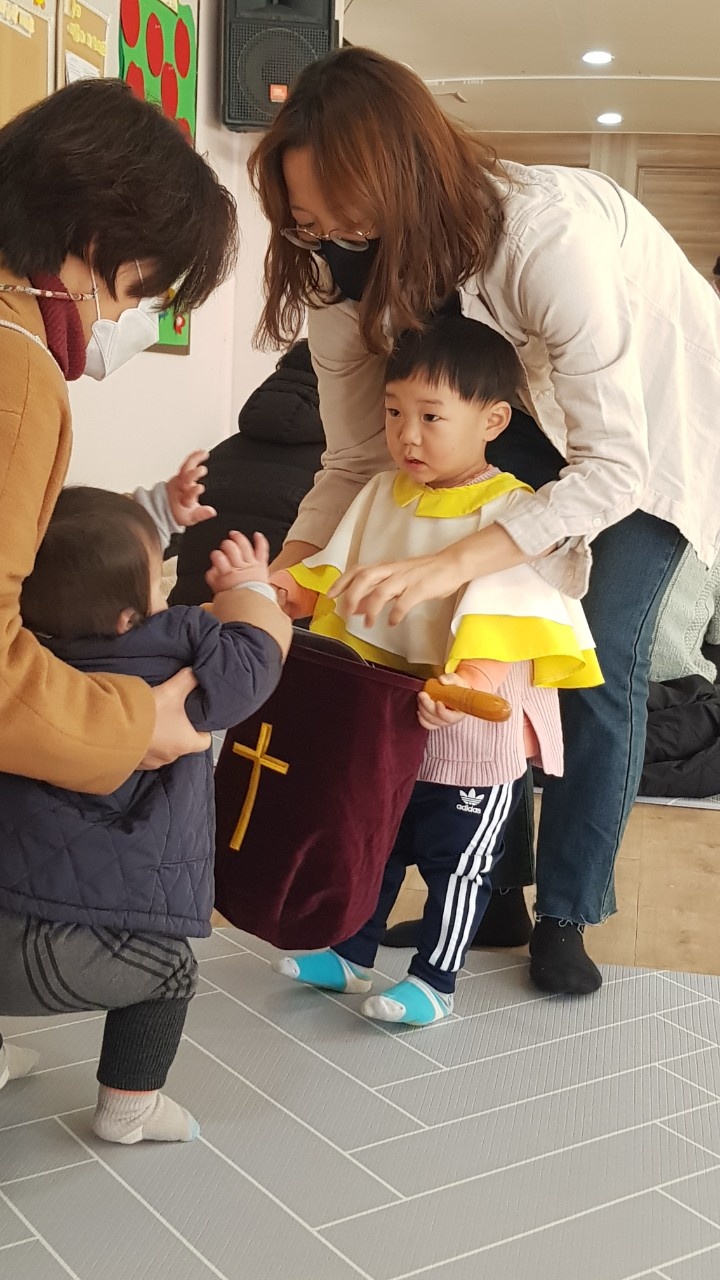 영아02세 홈페이지 사진(2번).jpg 영아02세 홈페이지 사진(2번).jpg